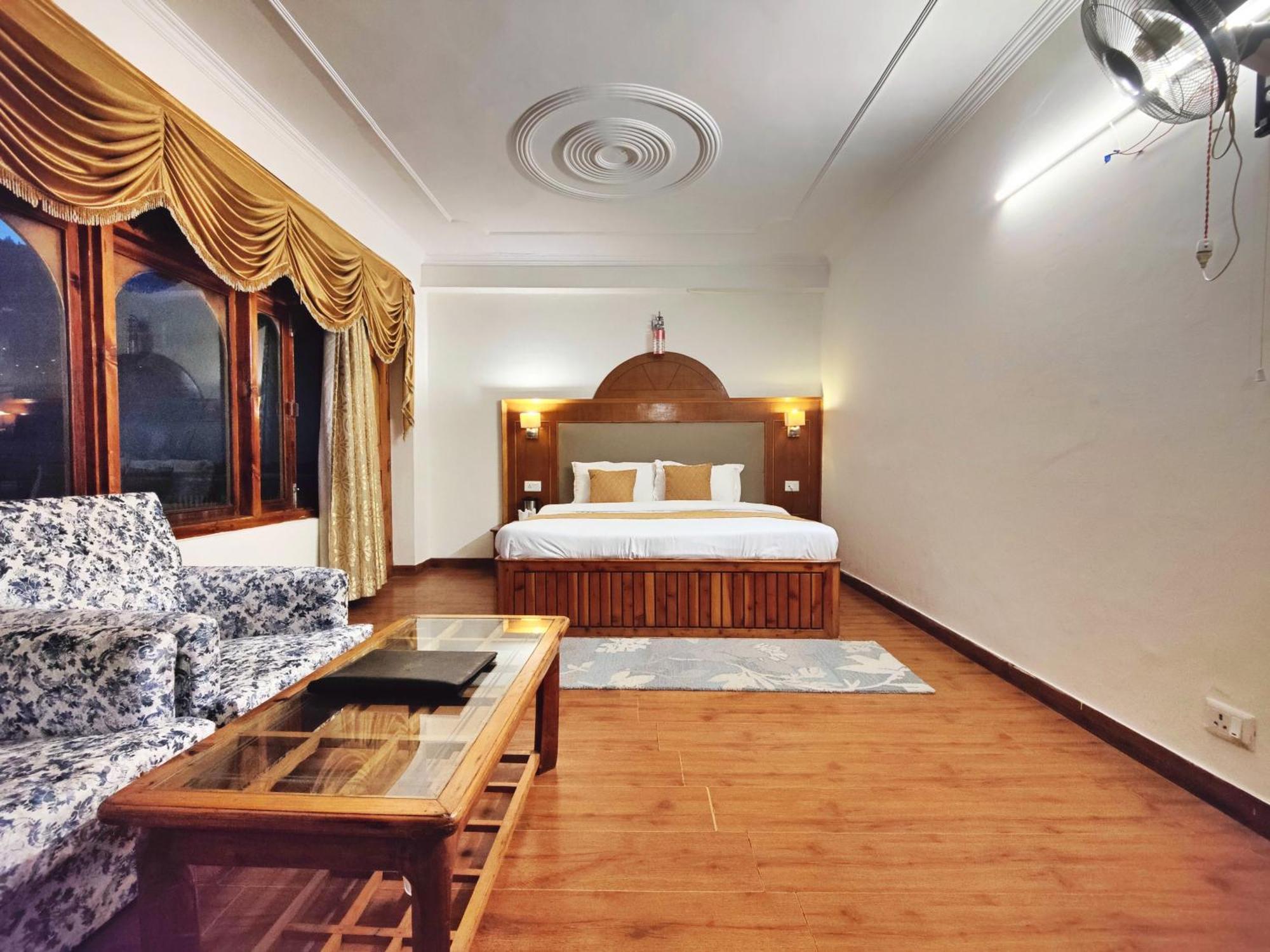 Surya International Hotel Manali Near Mall Road Eksteriør bilde