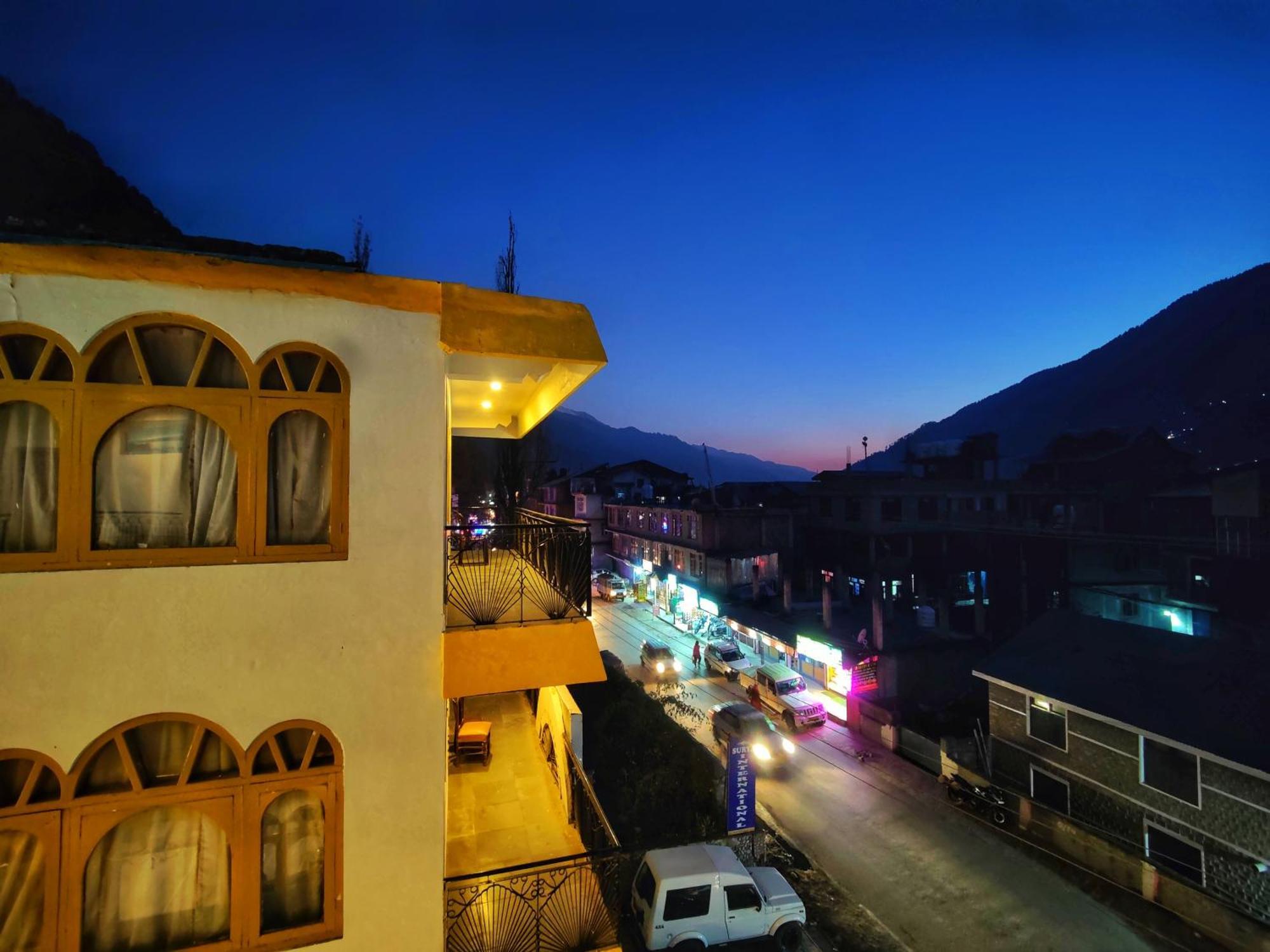 Surya International Hotel Manali Near Mall Road Eksteriør bilde