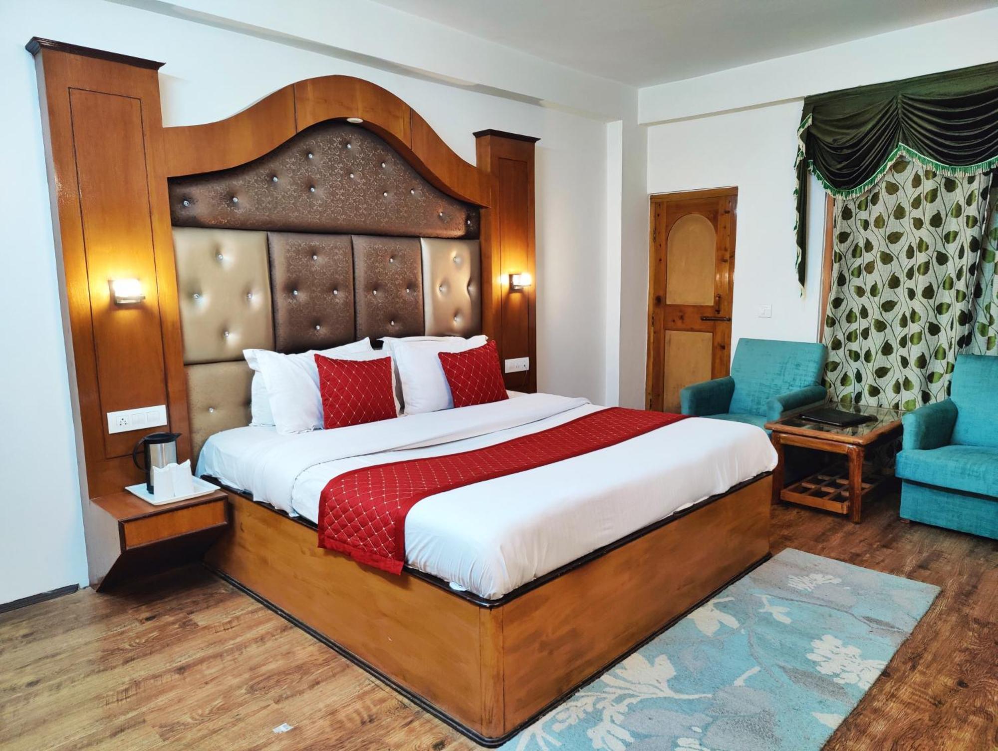 Surya International Hotel Manali Near Mall Road Eksteriør bilde