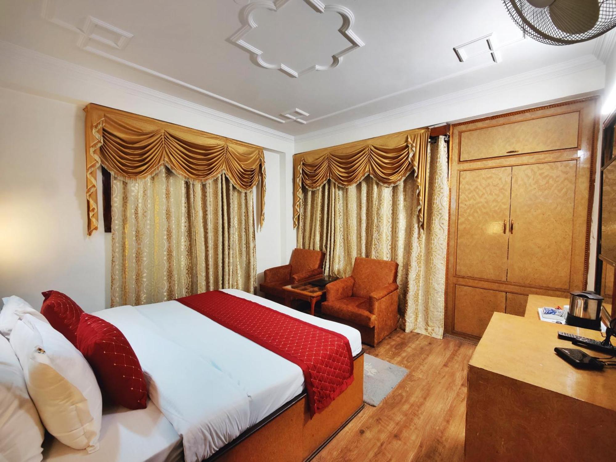 Surya International Hotel Manali Near Mall Road Eksteriør bilde