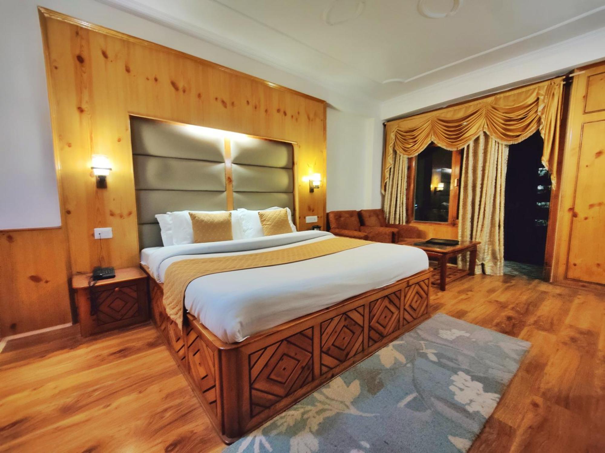 Surya International Hotel Manali Near Mall Road Eksteriør bilde
