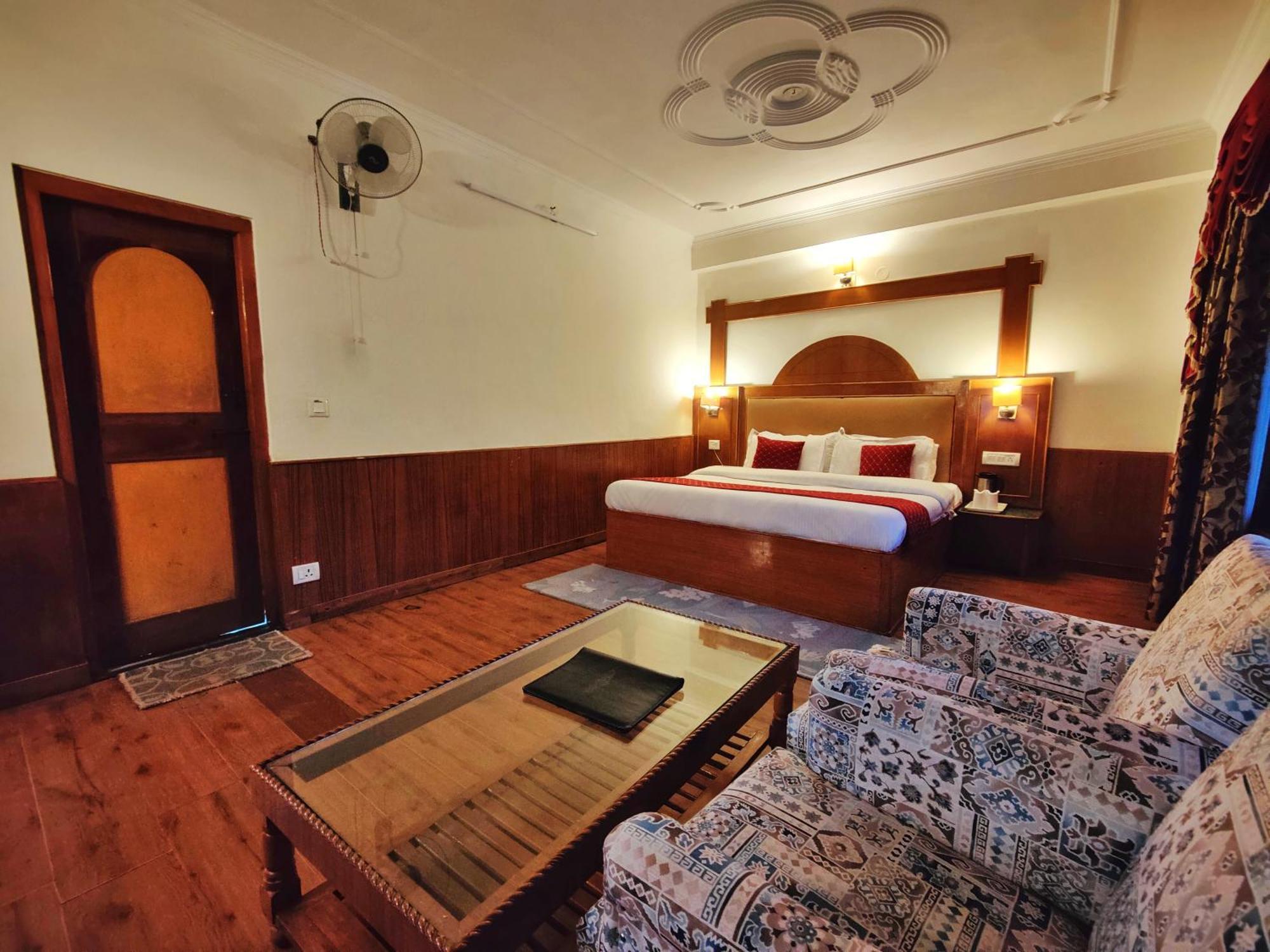 Surya International Hotel Manali Near Mall Road Eksteriør bilde