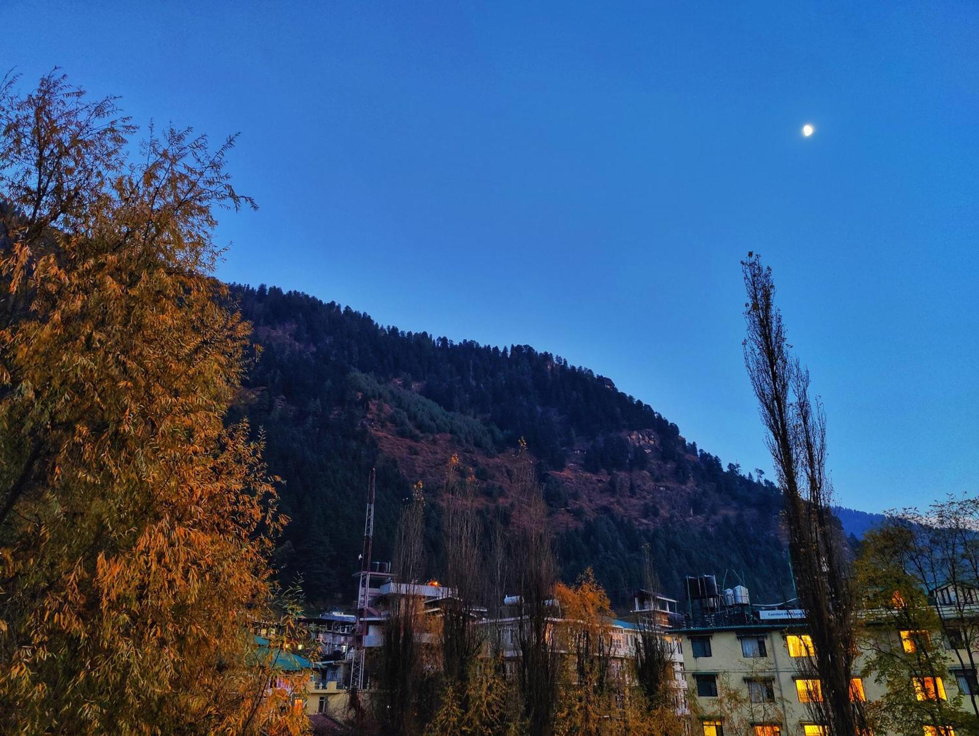 Surya International Hotel Manali Near Mall Road Eksteriør bilde