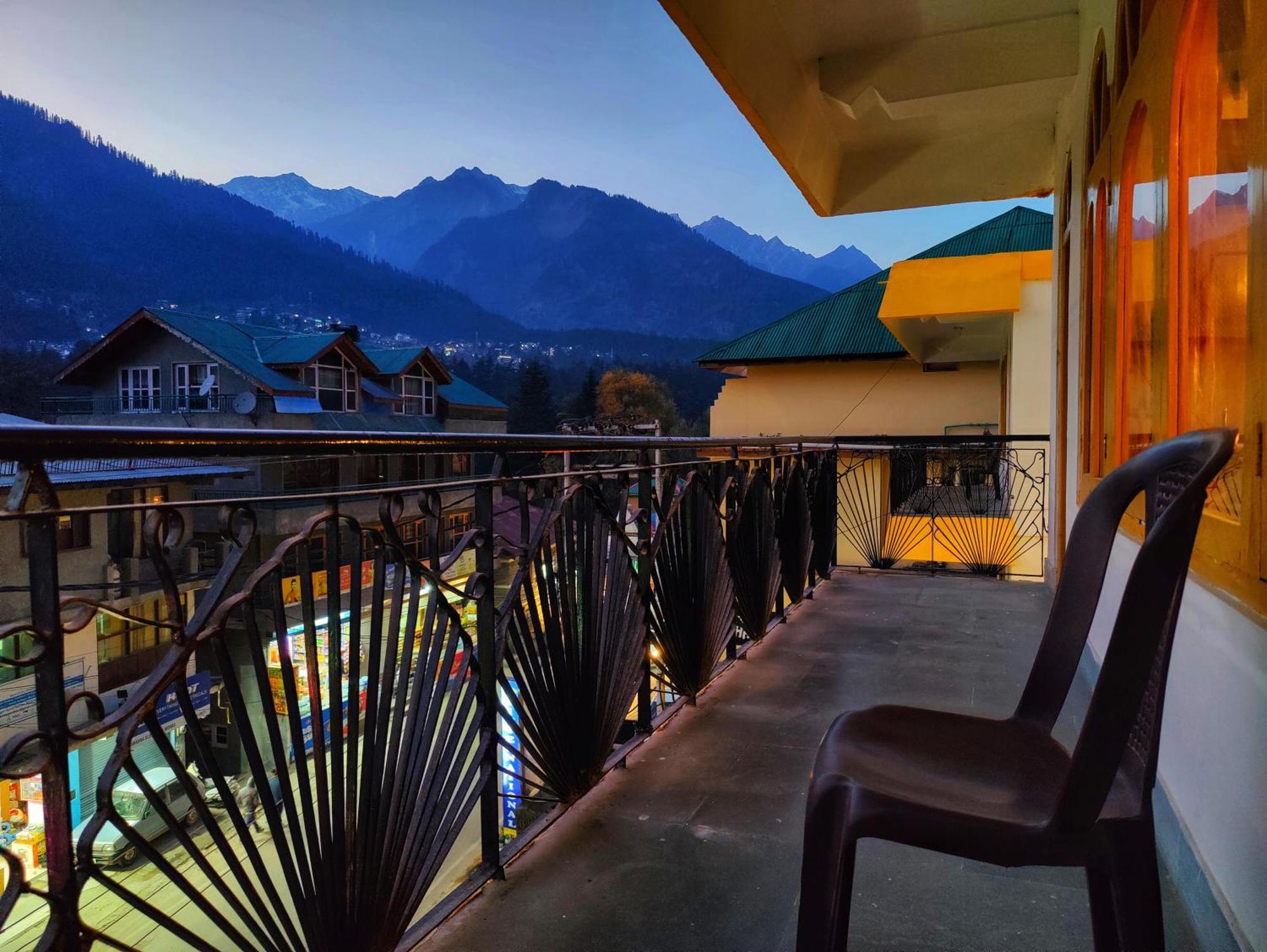 Surya International Hotel Manali Near Mall Road Eksteriør bilde