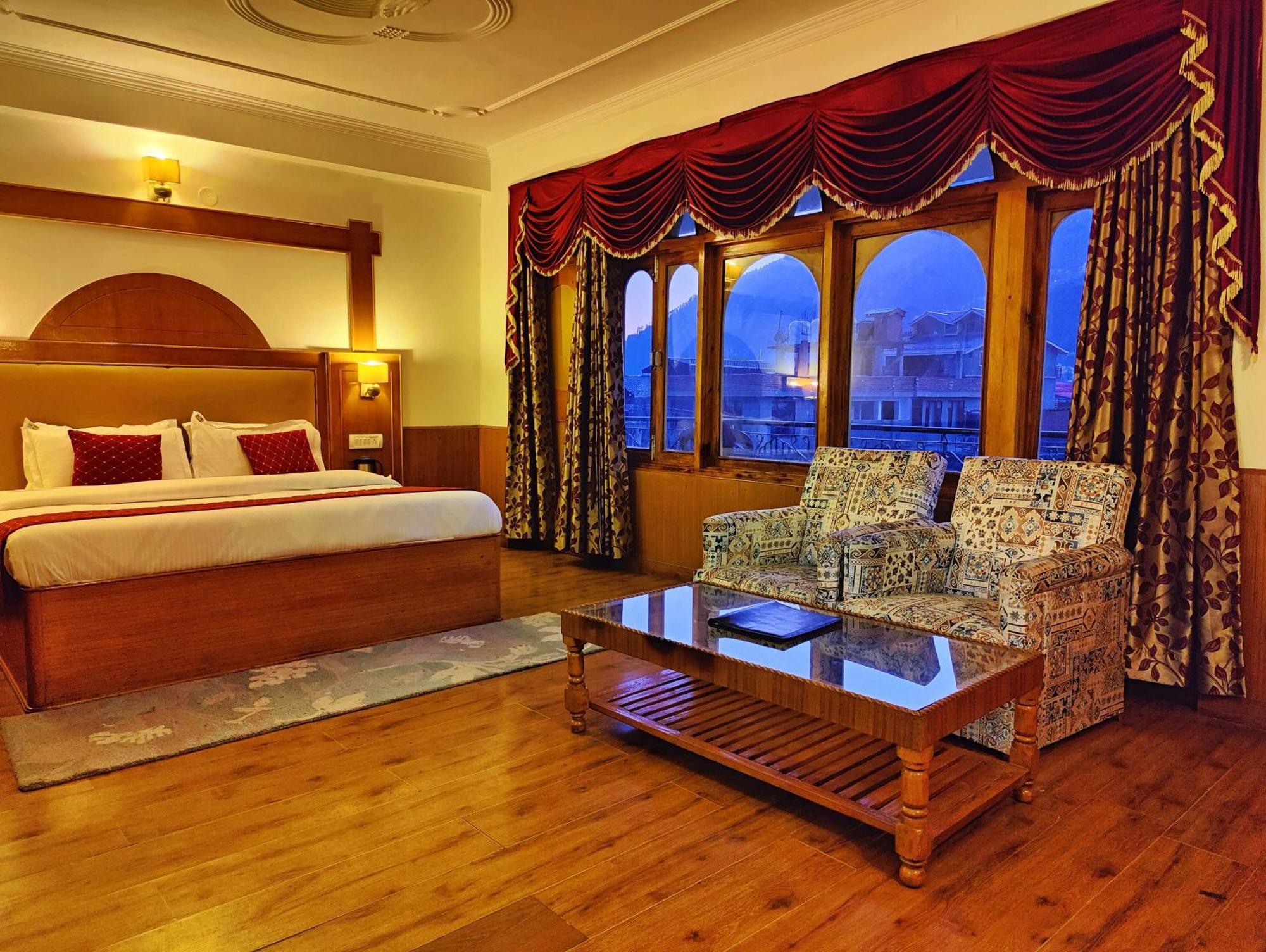 Surya International Hotel Manali Near Mall Road Eksteriør bilde