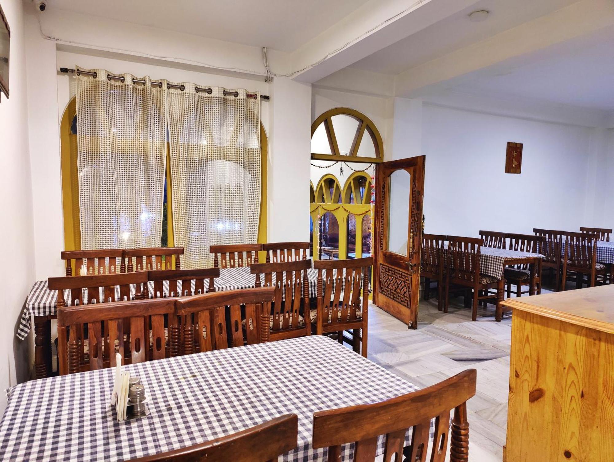 Surya International Hotel Manali Near Mall Road Eksteriør bilde