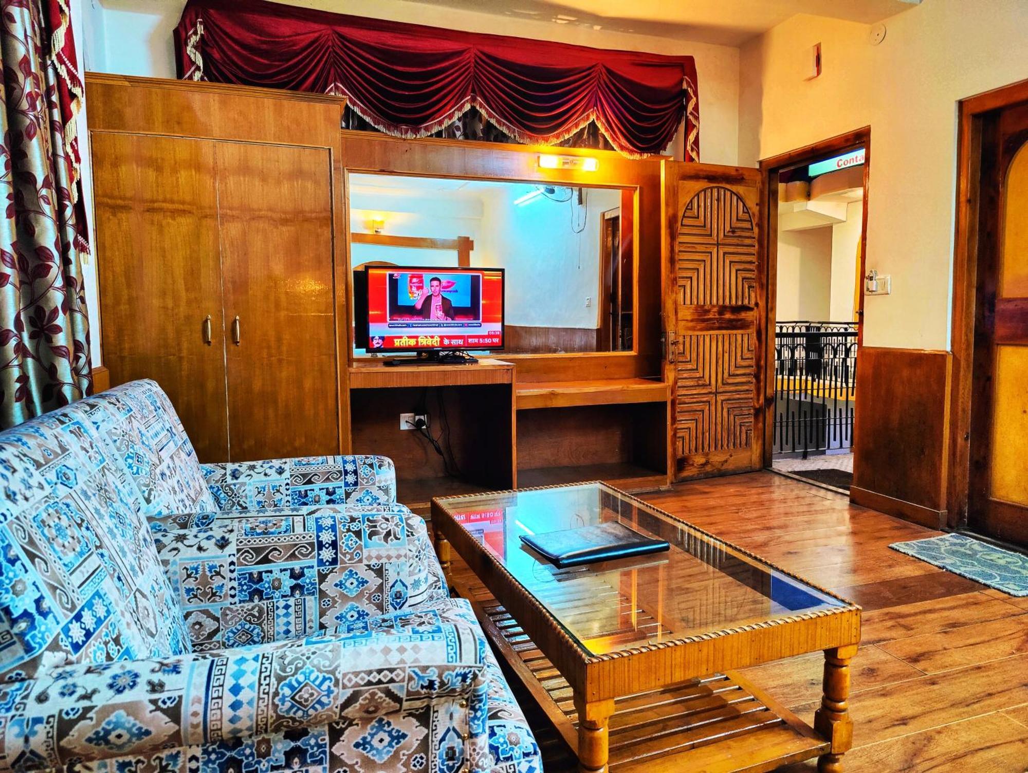 Surya International Hotel Manali Near Mall Road Eksteriør bilde