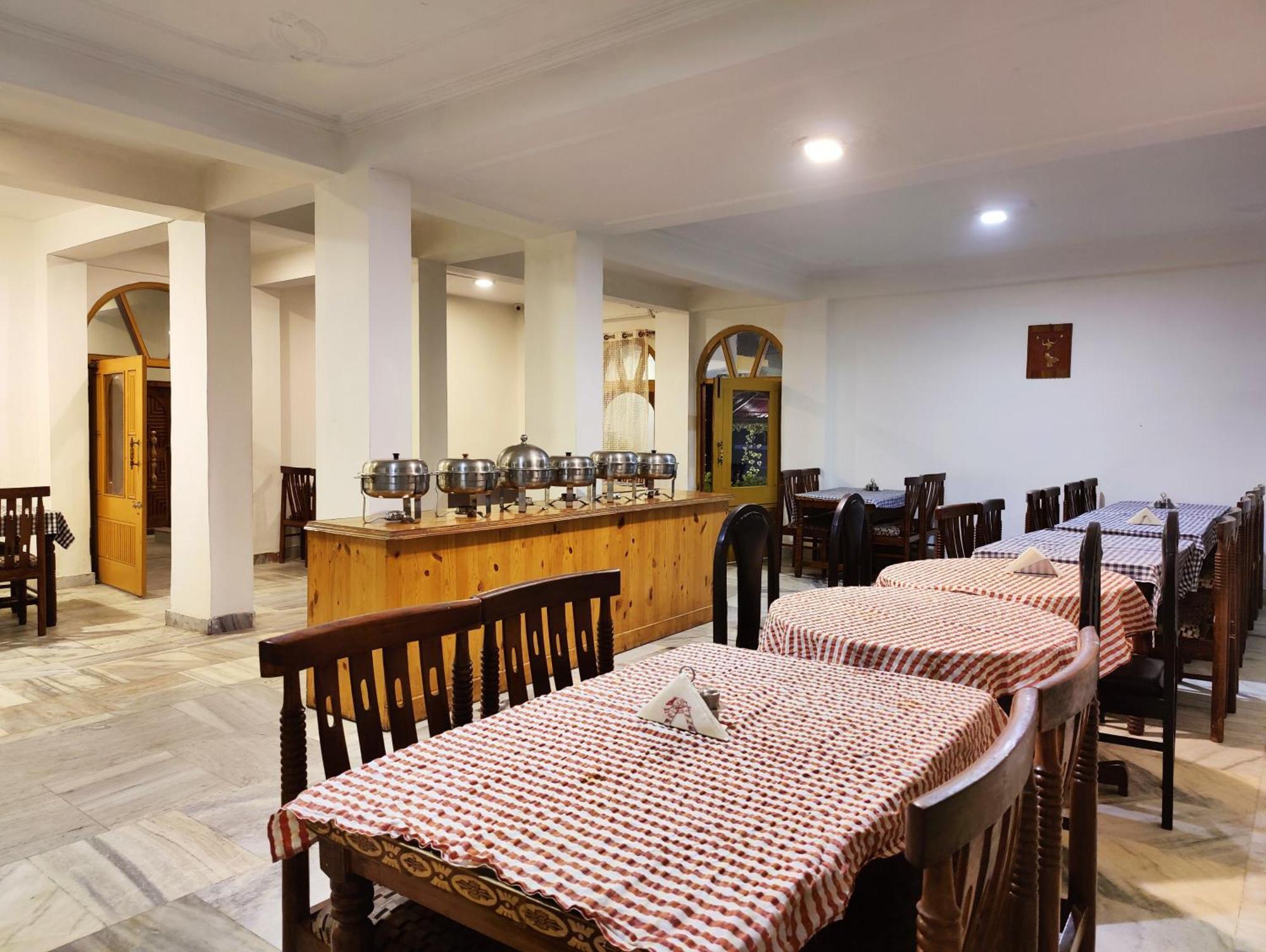 Surya International Hotel Manali Near Mall Road Eksteriør bilde