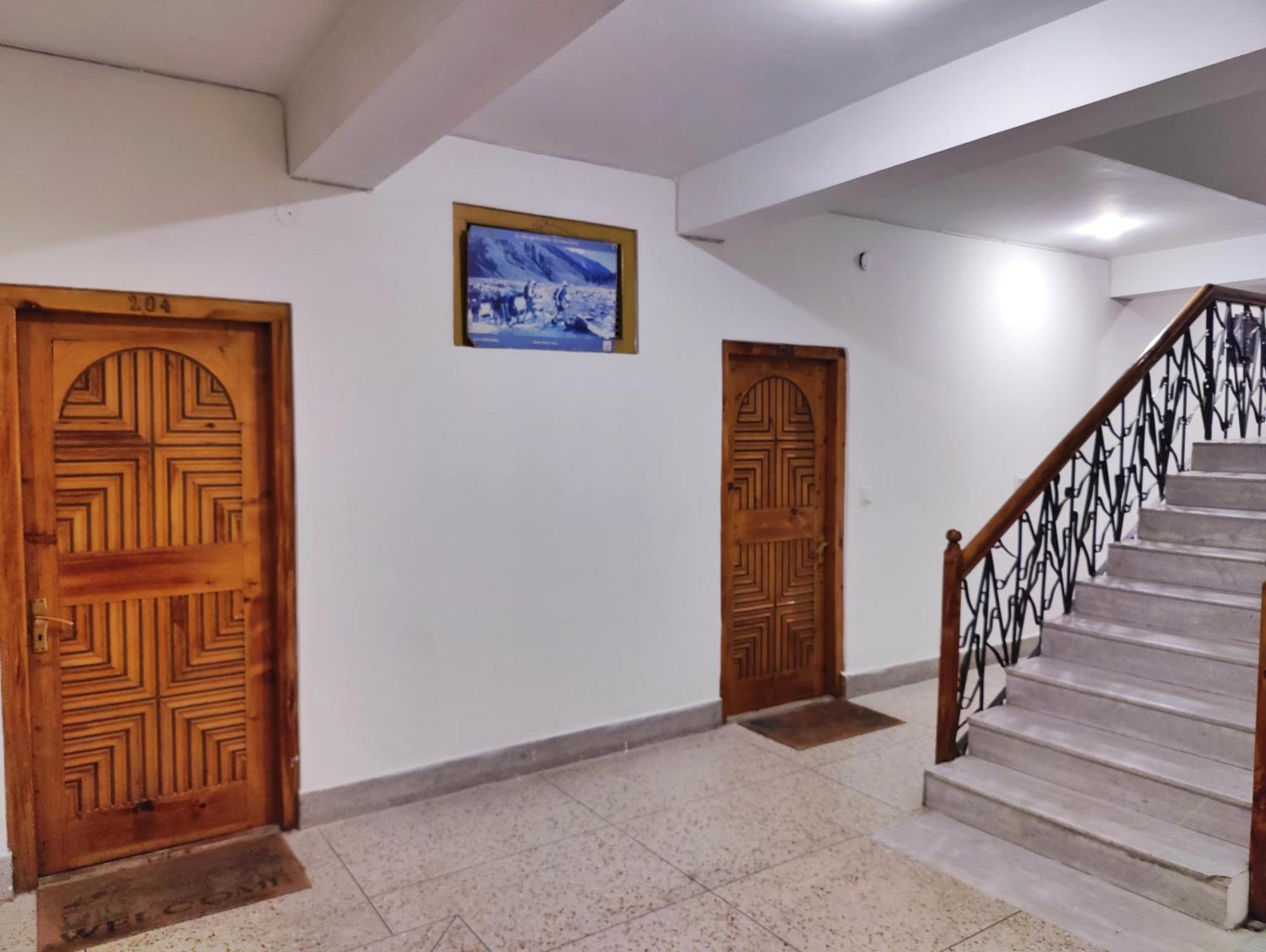 Surya International Hotel Manali Near Mall Road Eksteriør bilde